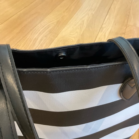 💐B&WstripedTote&Wallet💐 - Picture 3 of 12